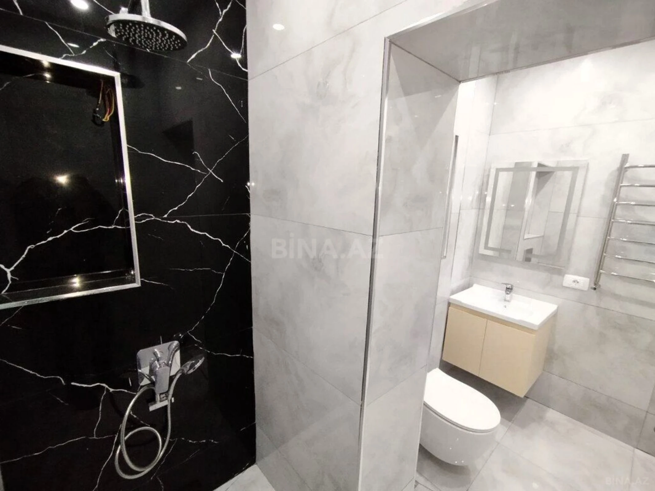 Satılır 2 otaqlı mənzil 70.8 m²