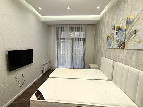 Satılır 2 otaqlı mənzil 70.8 m²