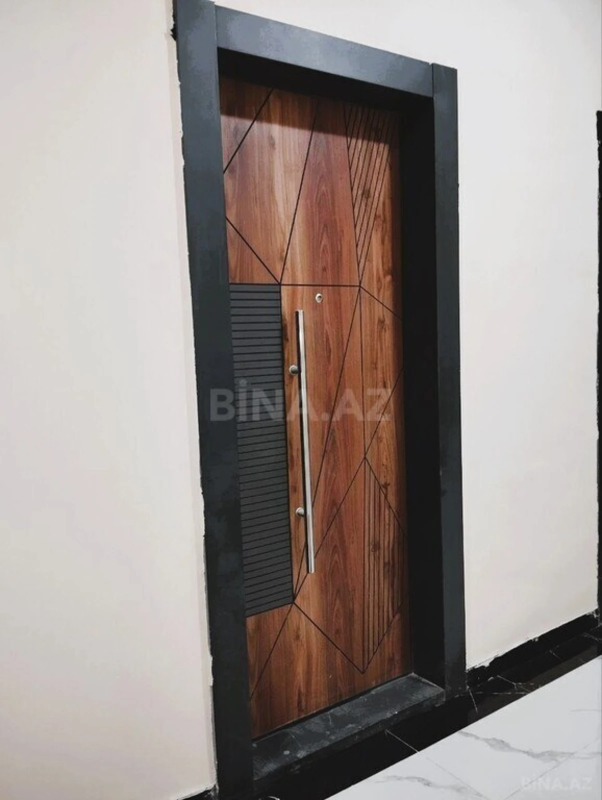 Satılır 2 otaqlı mənzil 70.8 m²