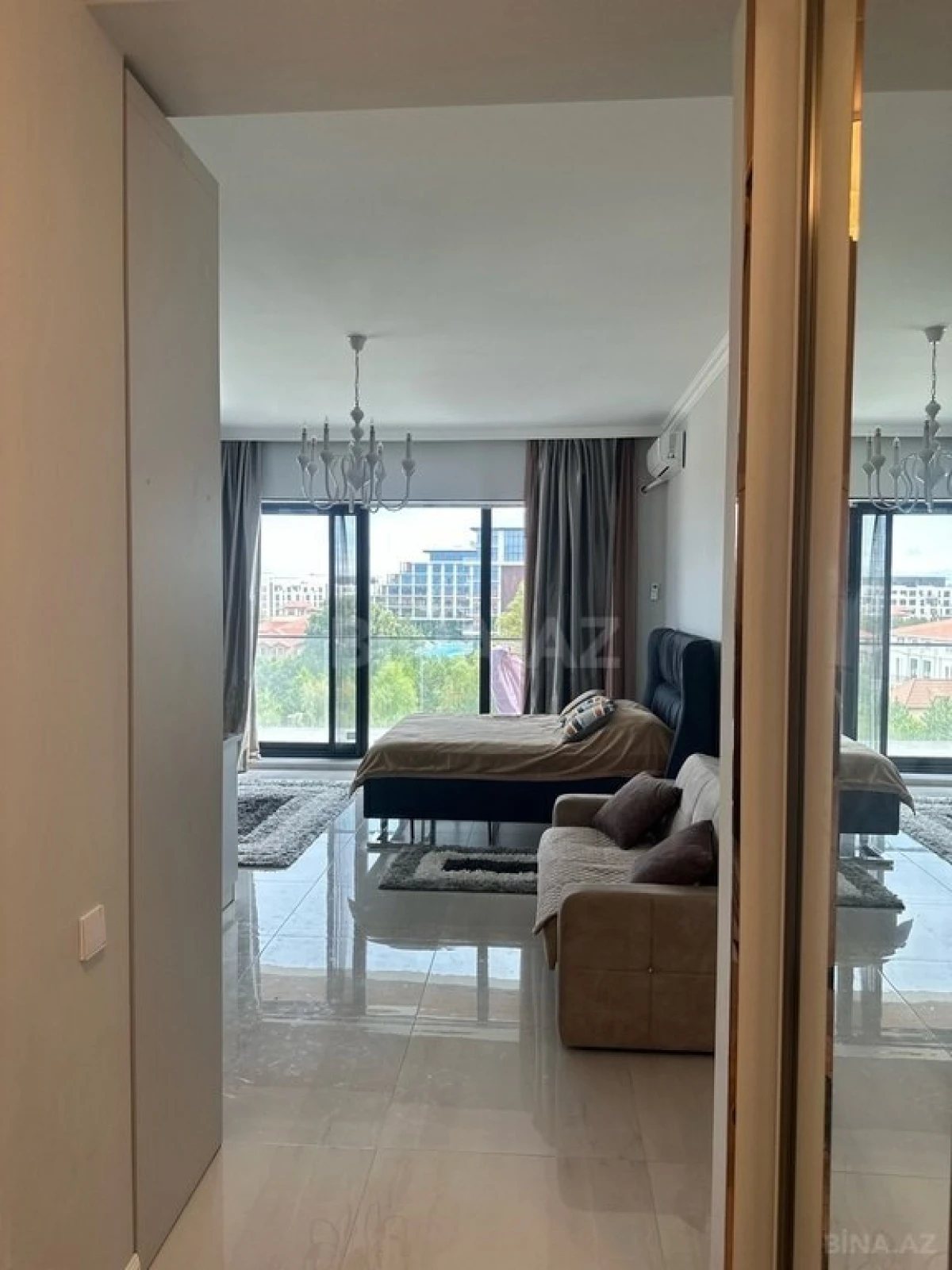 Kirayə verilir 1 otaqlı mənzil 75 m²