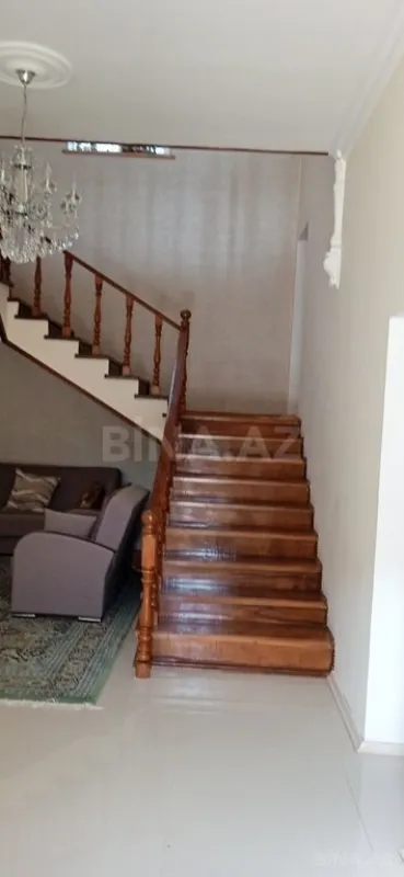 Satılır 5 otaqlı həyət evi 258 m²