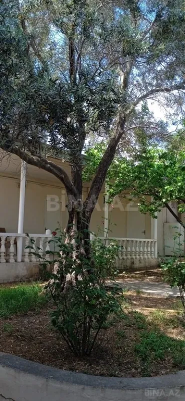 Satılır 5 otaqlı həyət evi 258 m²