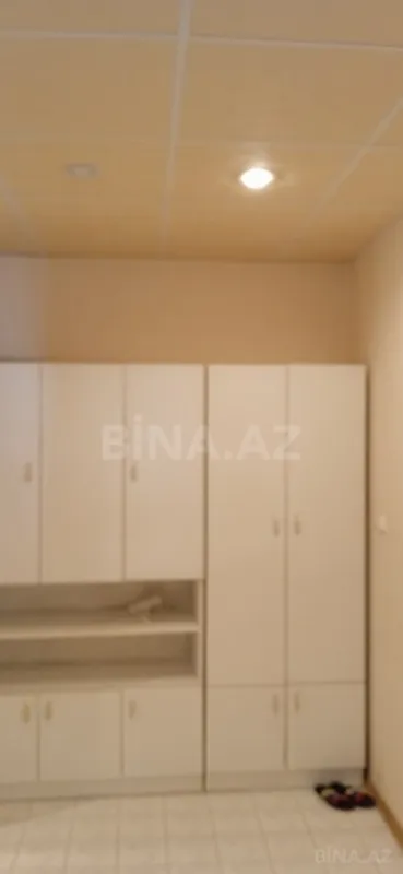 Satılır 5 otaqlı həyət evi 258 m²