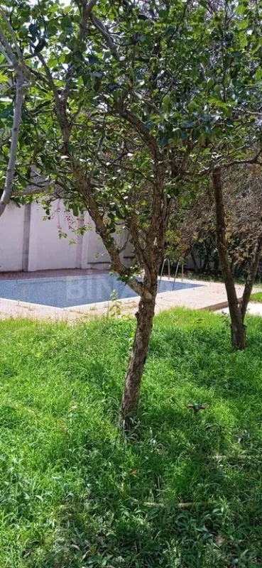 Satılır 5 otaqlı həyət evi 258 m²
