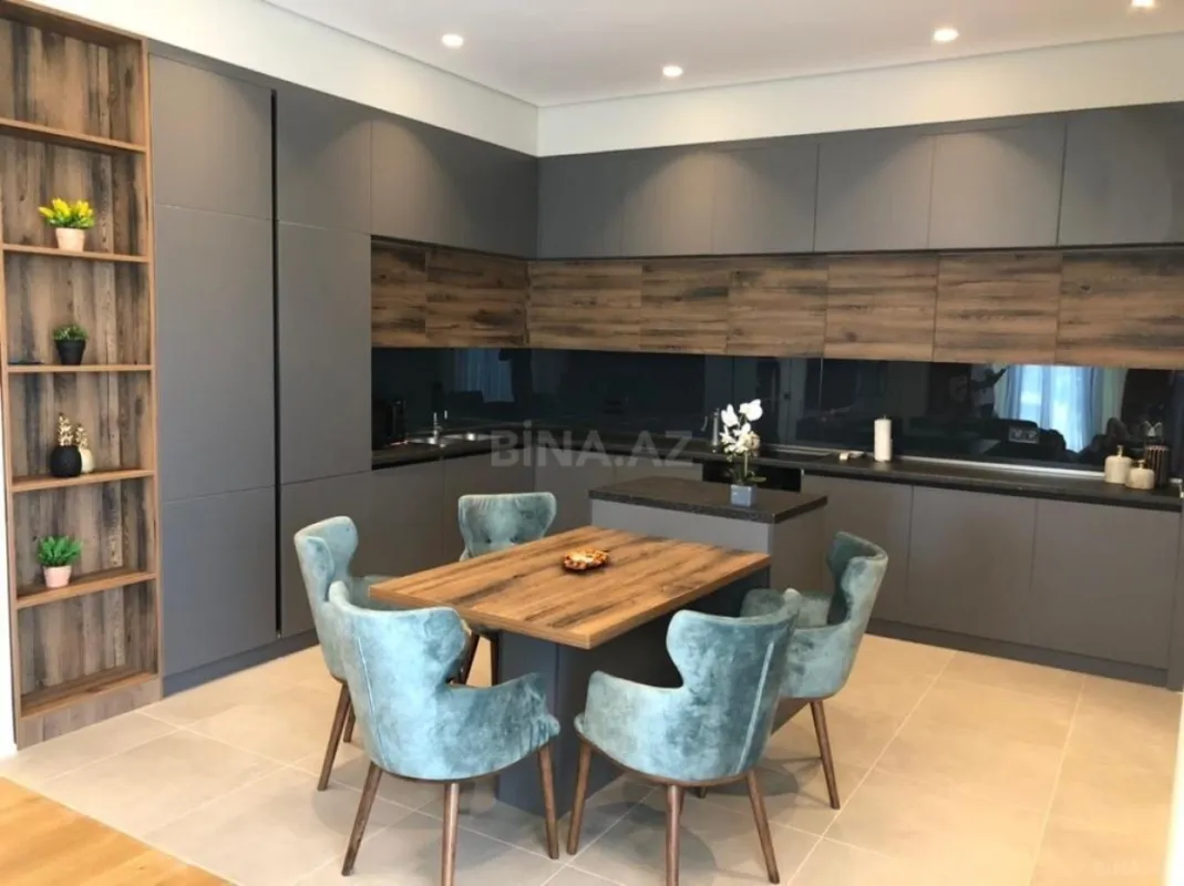 Kirayə verilir 3 otaqlı mənzil 115 m²