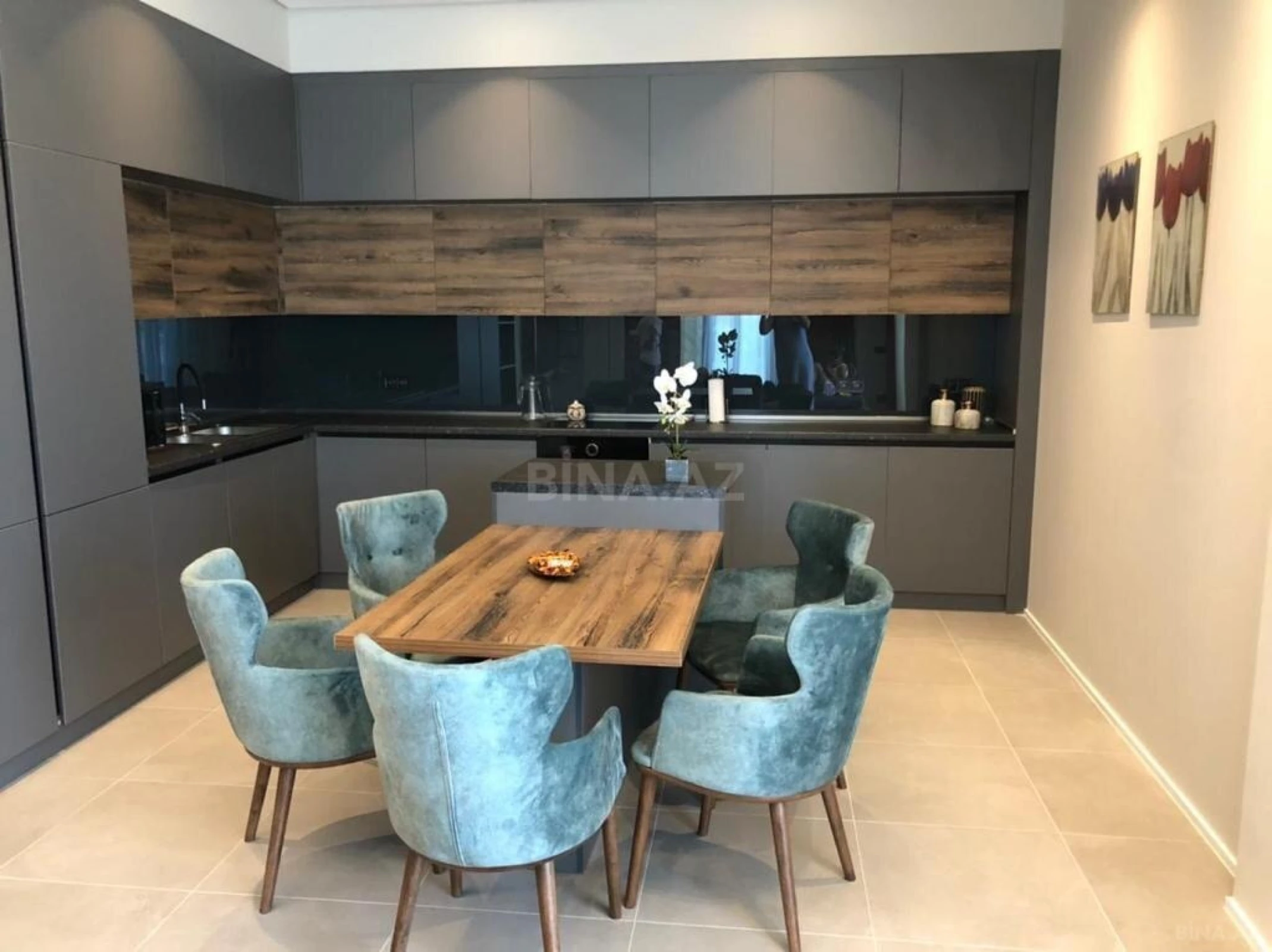 Kirayə verilir 3 otaqlı mənzil 115 m²