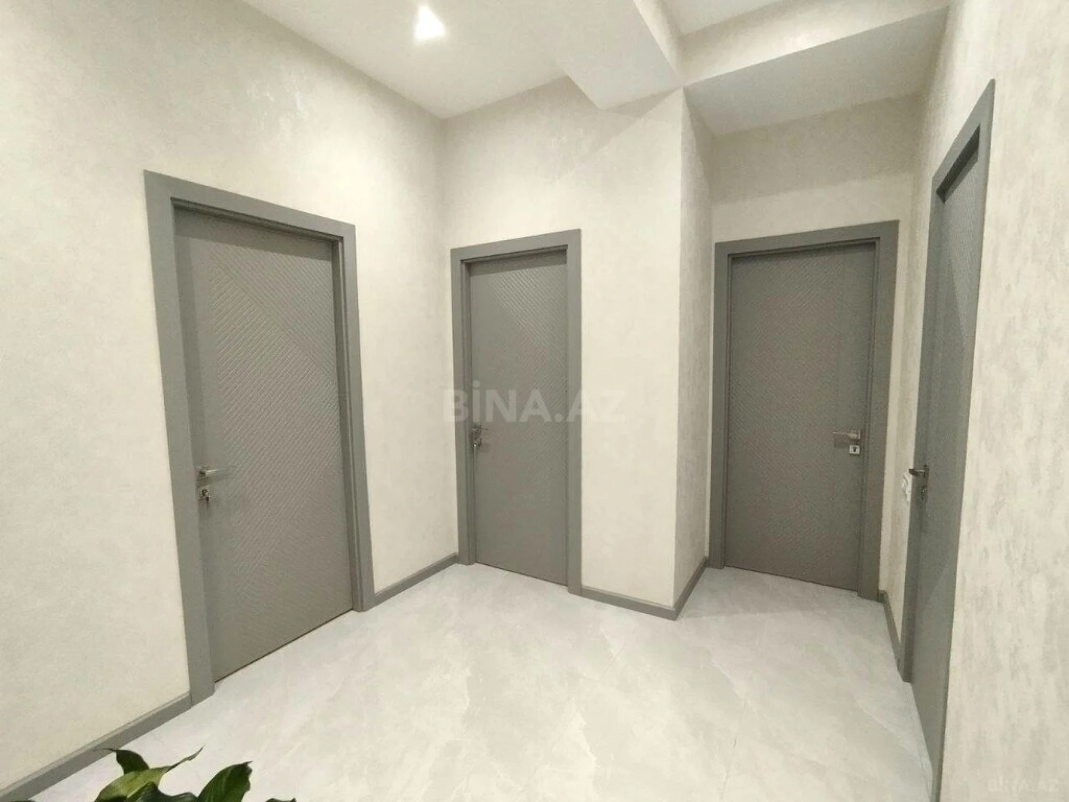 Satılır 2 otaqlı mənzil 90.9 m²
