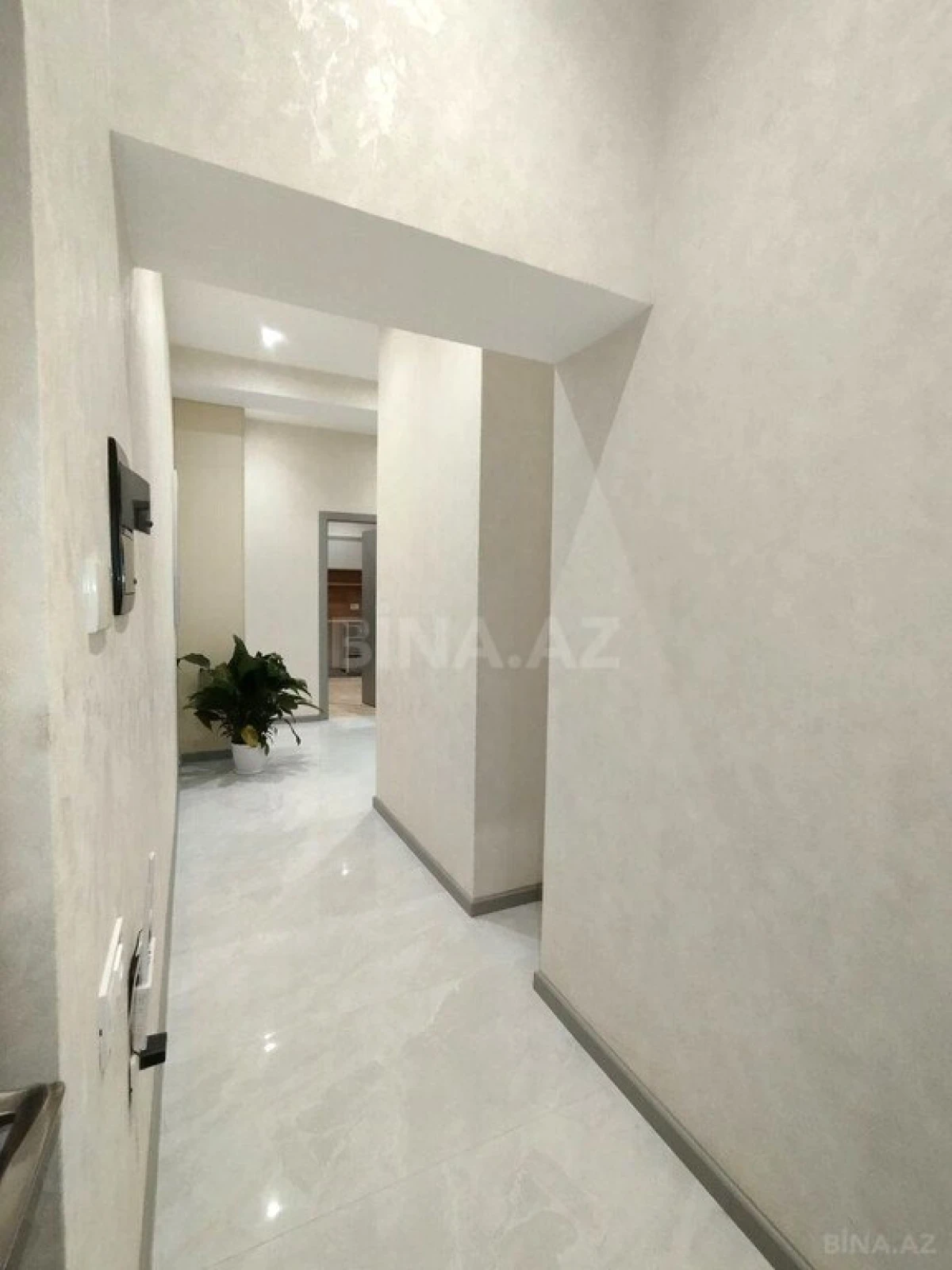 Satılır 2 otaqlı mənzil 90.9 m²