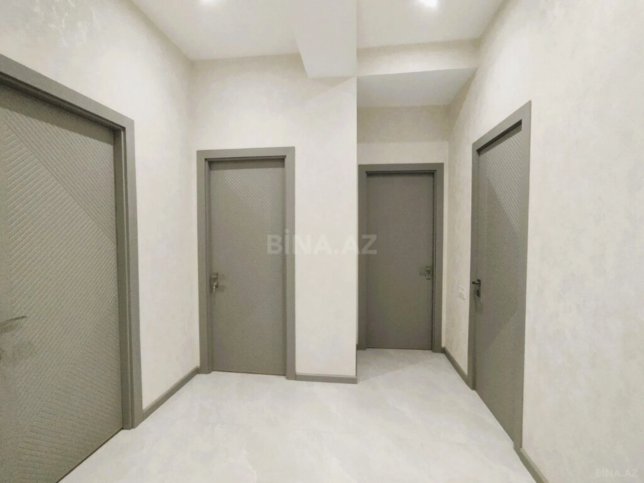 Satılır 2 otaqlı mənzil 90.9 m²