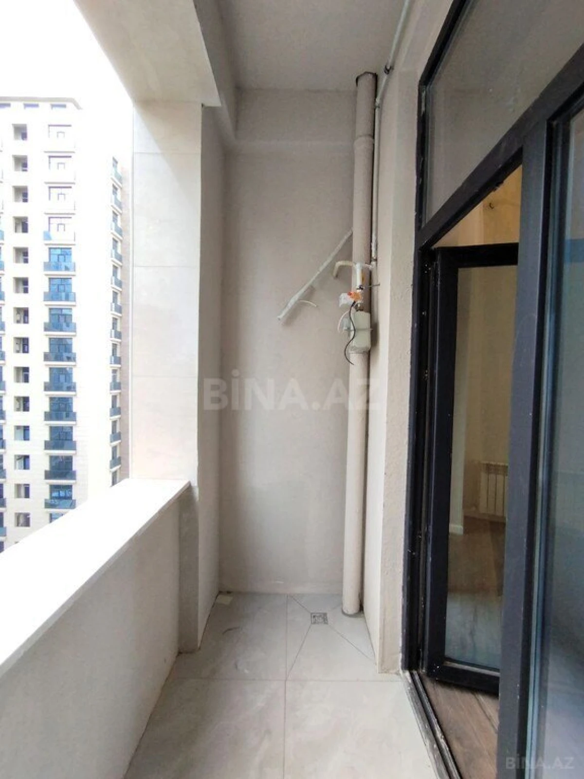 Satılır 2 otaqlı mənzil 90.9 m²