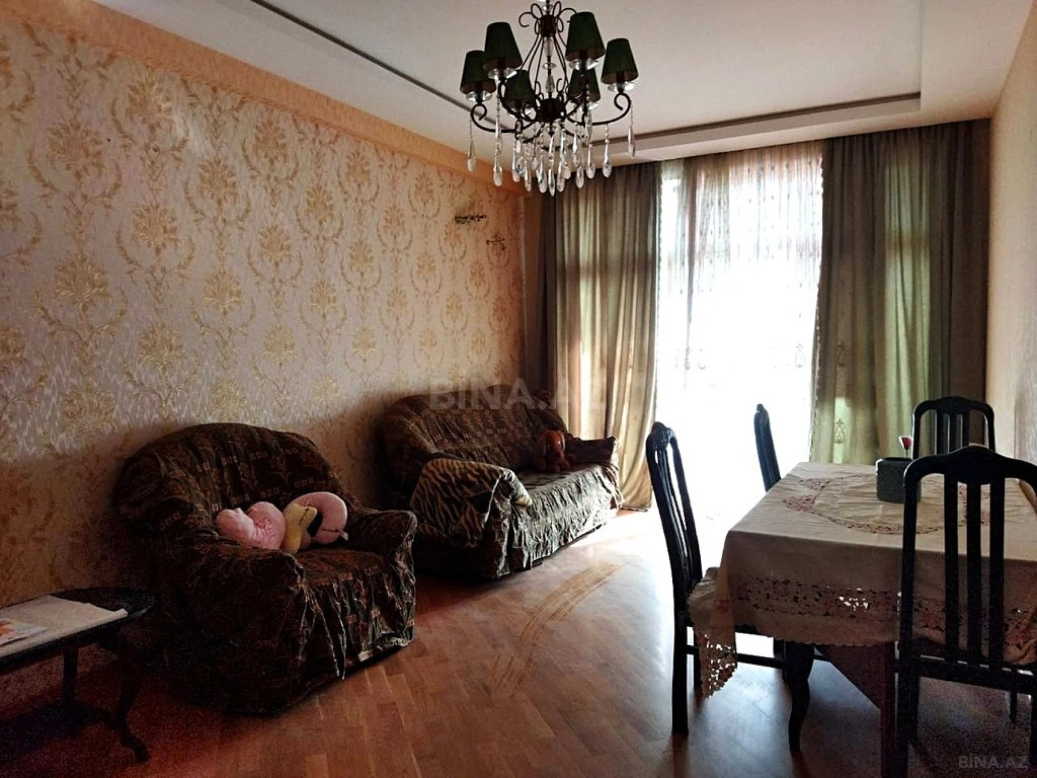 Satılır 3 otaqlı mənzil 130 m²