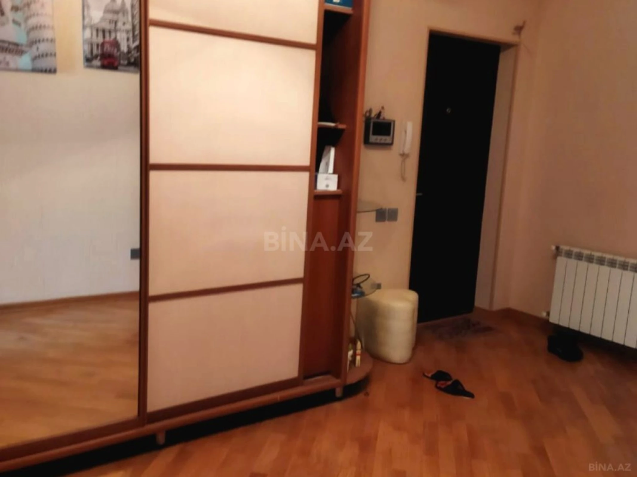 Satılır 3 otaqlı mənzil 130 m²