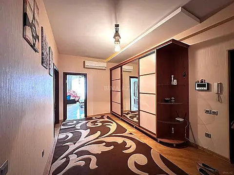 Satılır 3 otaqlı mənzil 130 m²
