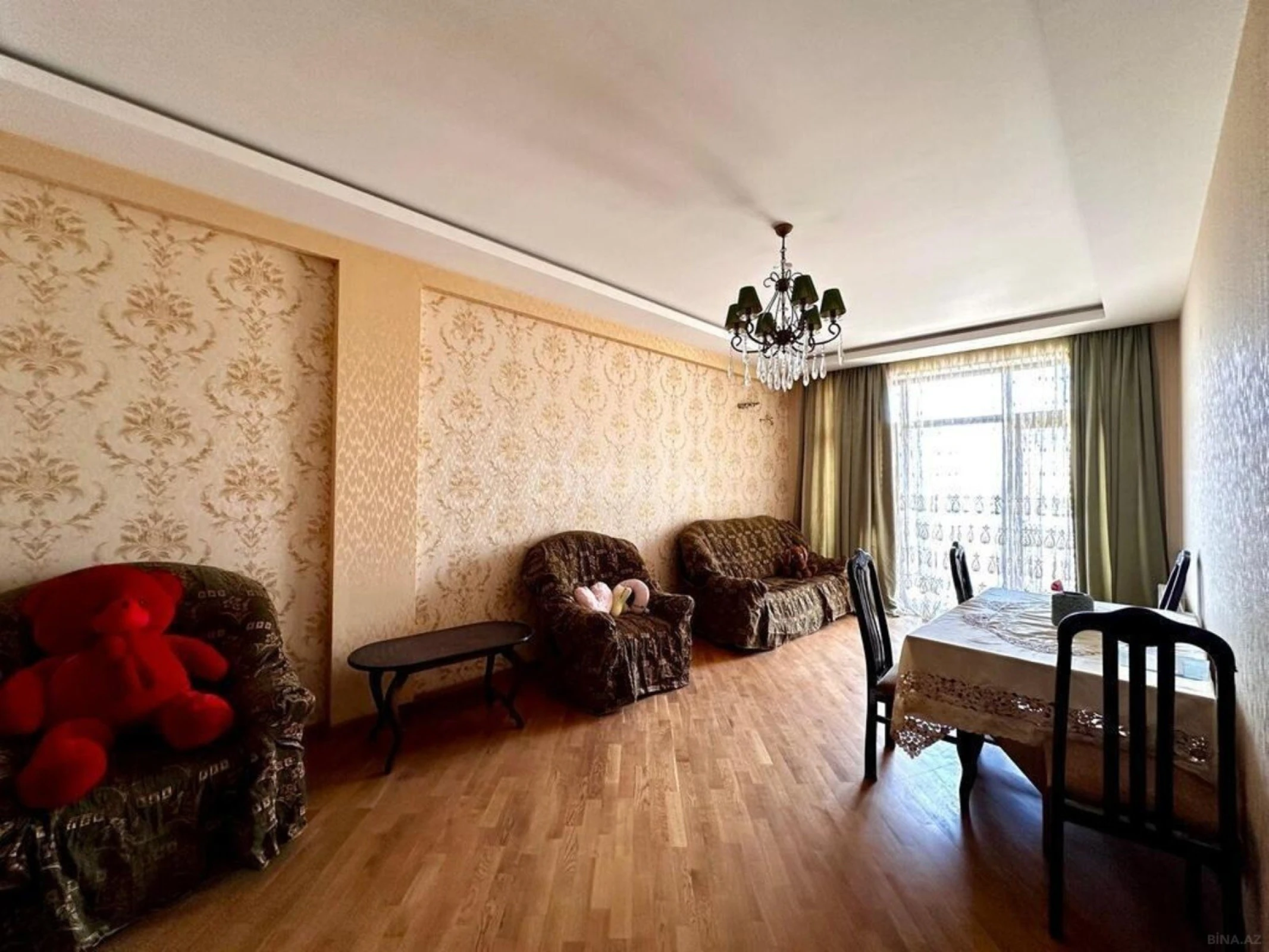 Satılır 3 otaqlı mənzil 130 m²