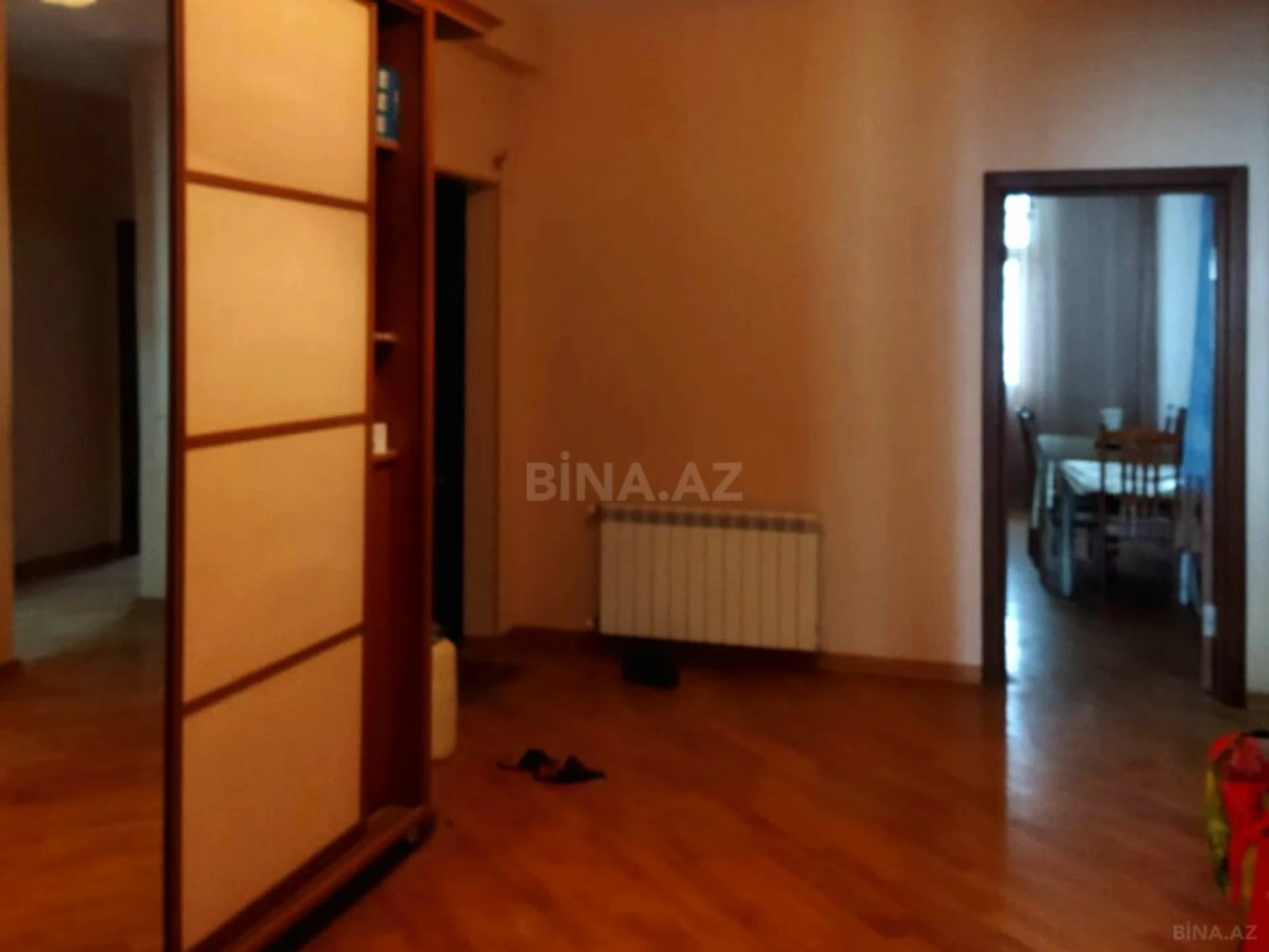 Satılır 3 otaqlı mənzil 130 m²