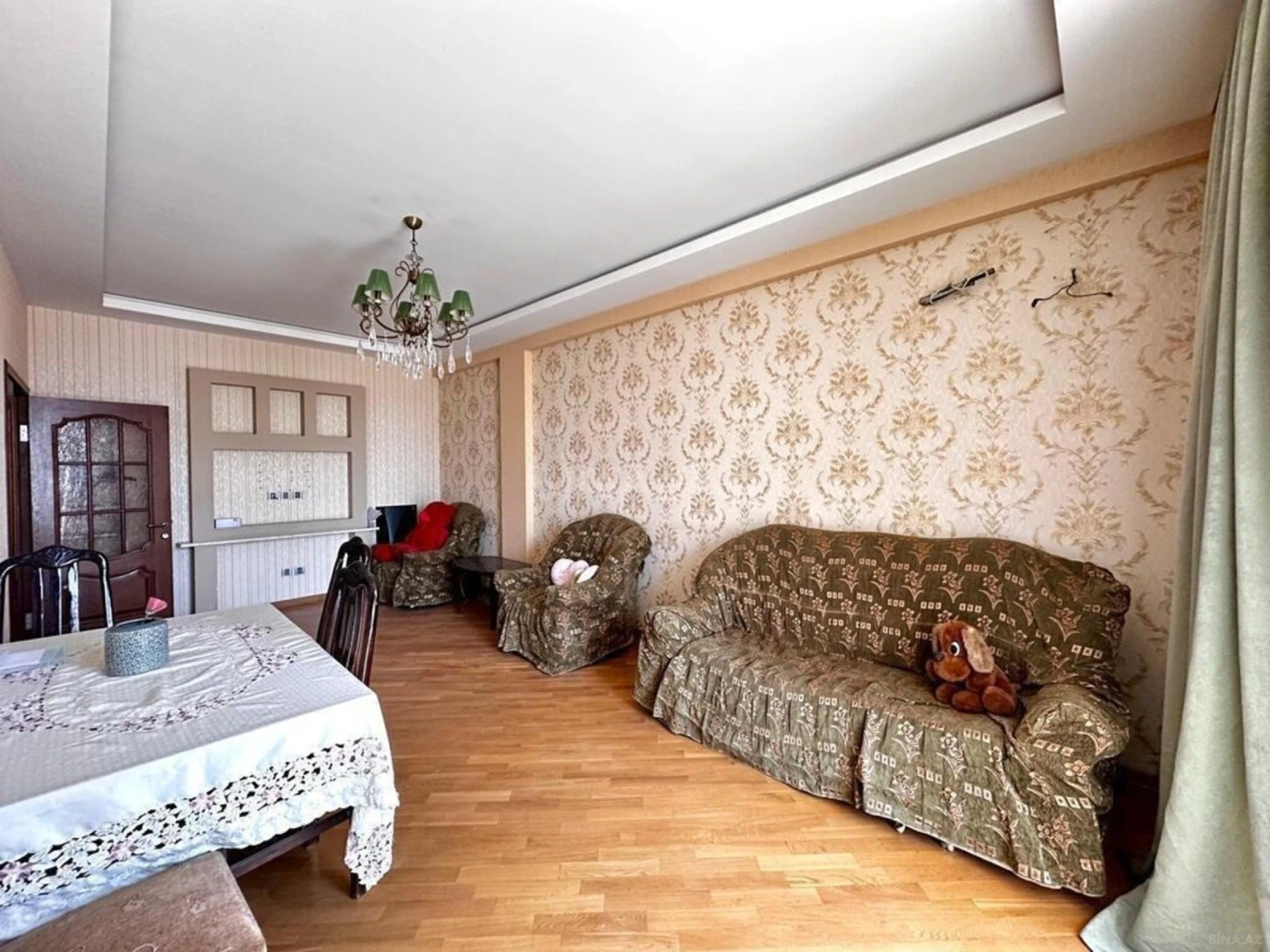 Satılır 3 otaqlı mənzil 130 m²