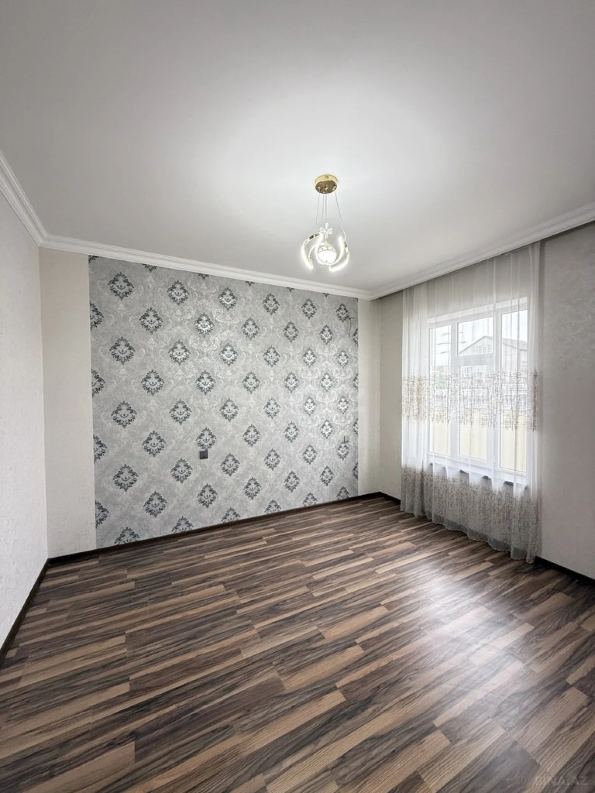 Satılır 4 otaqlı həyət evi 175 m²