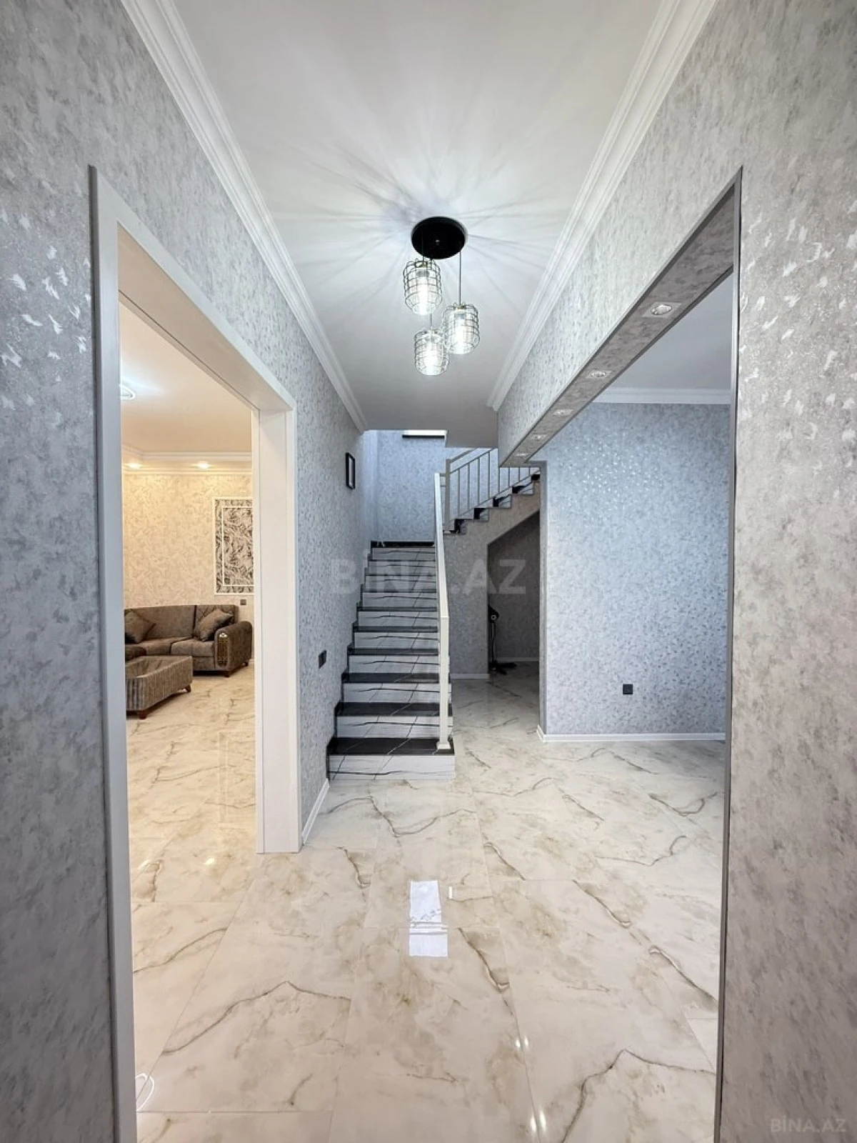 Satılır 4 otaqlı həyət evi 175 m²