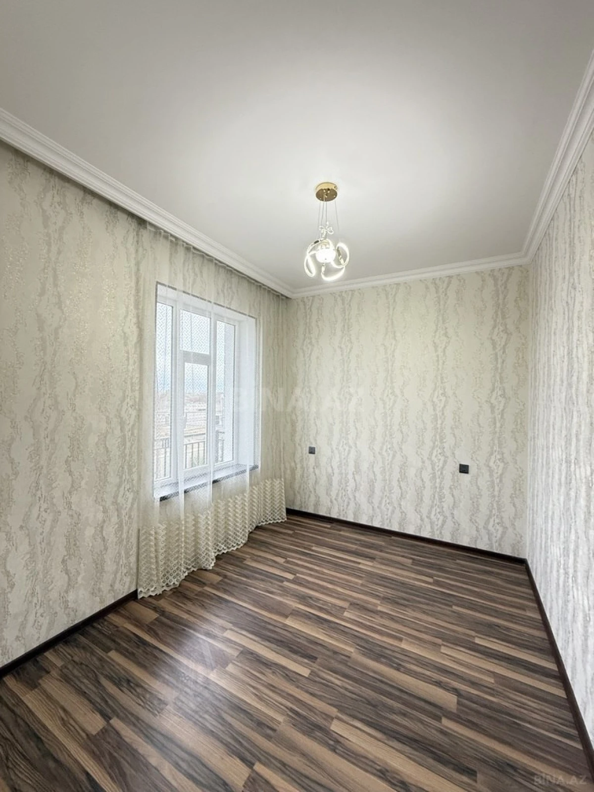 Satılır 4 otaqlı həyət evi 175 m²