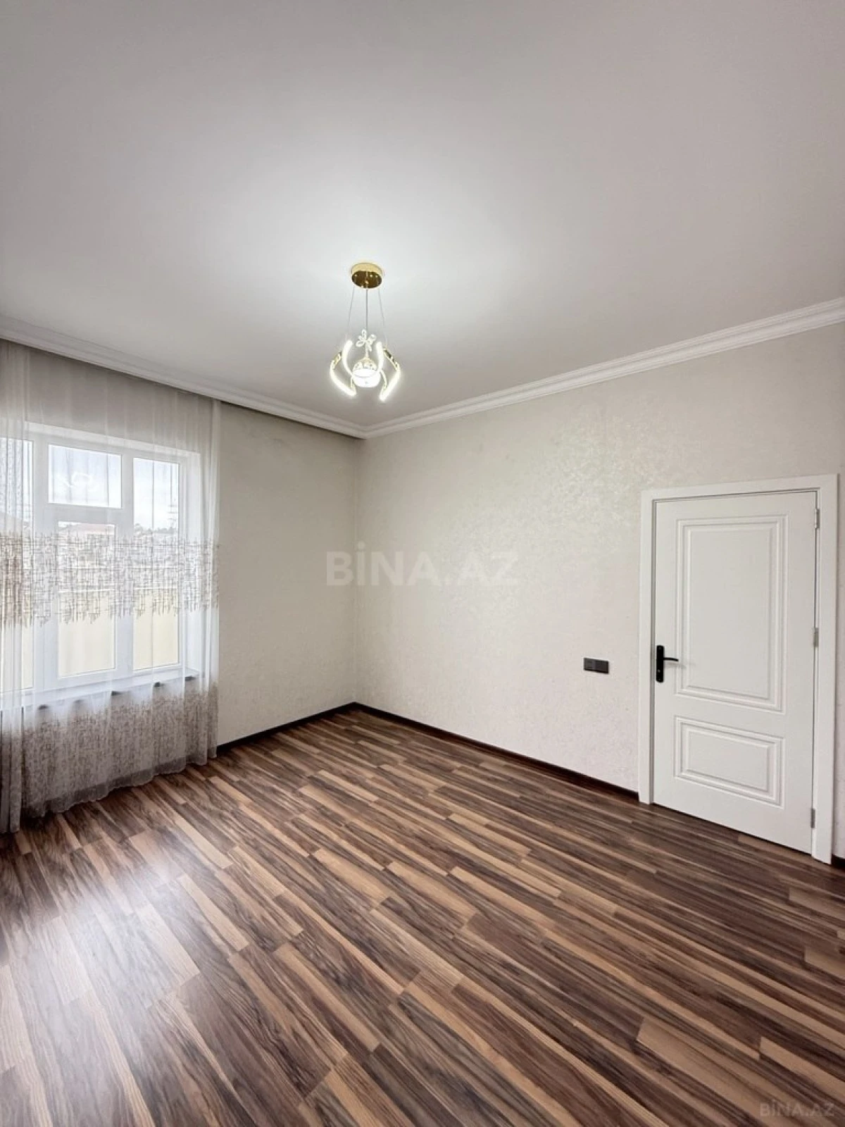 Satılır 4 otaqlı həyət evi 175 m²