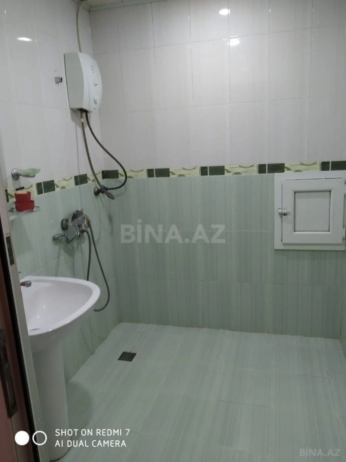 Satılır 2 otaqlı mənzil 79 m²