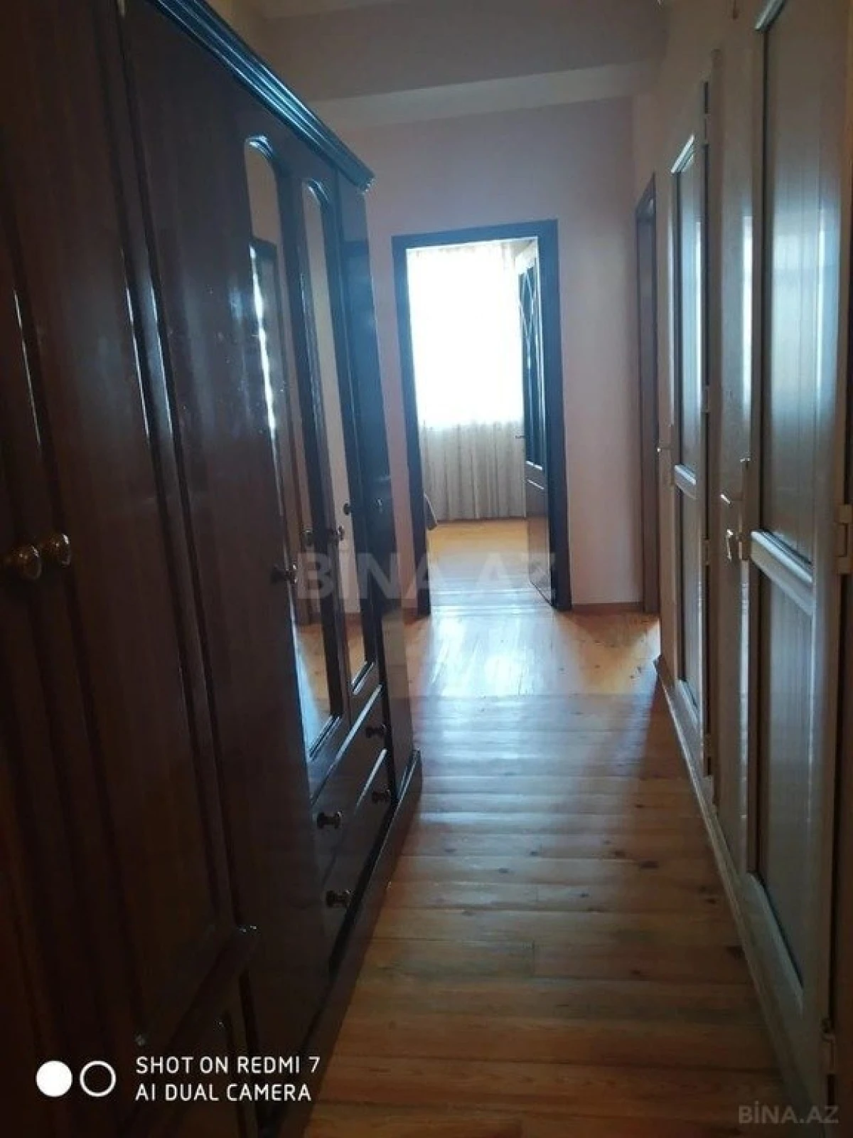 Satılır 2 otaqlı mənzil 79 m²