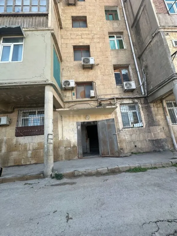 Satılır 3 otaqlı mənzil 59 m²