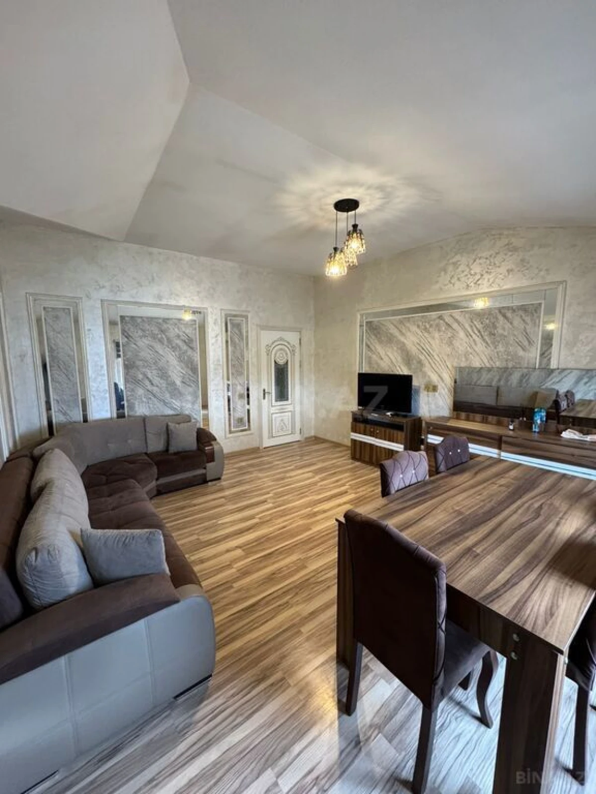 Satılır 3 otaqlı mənzil 86.2 m²