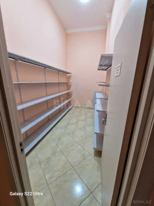 Satılır obyekt 210 m²