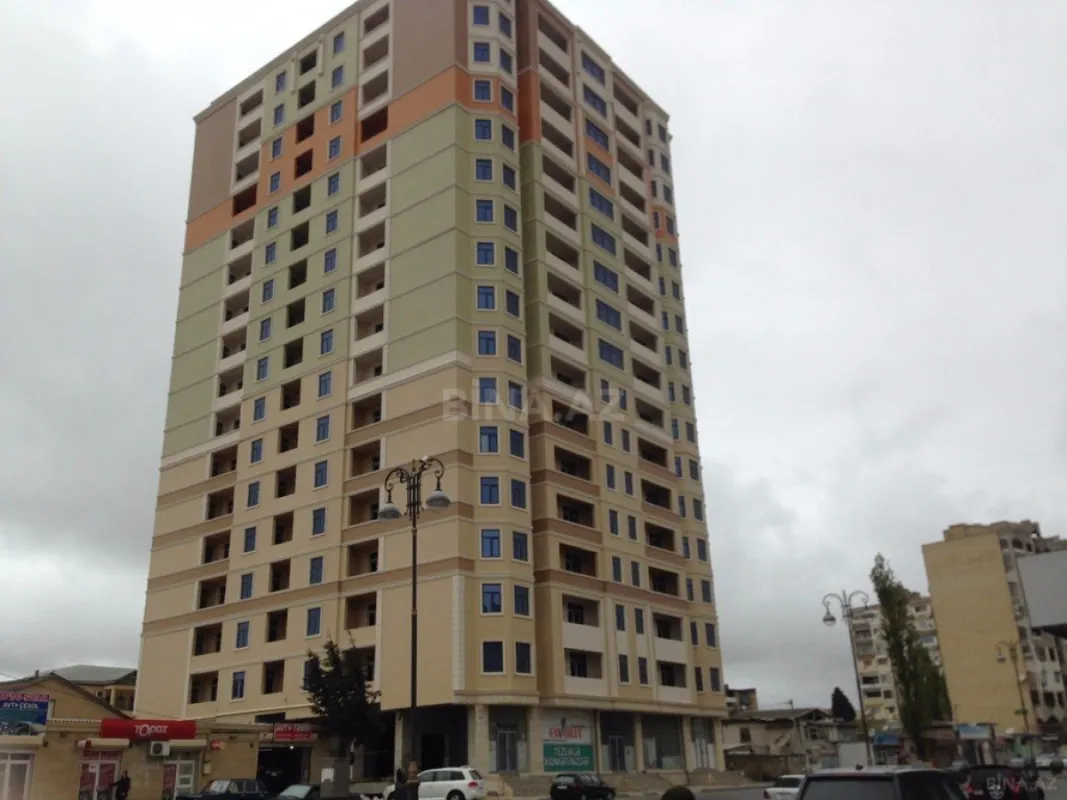 Satılır obyekt 210 m²