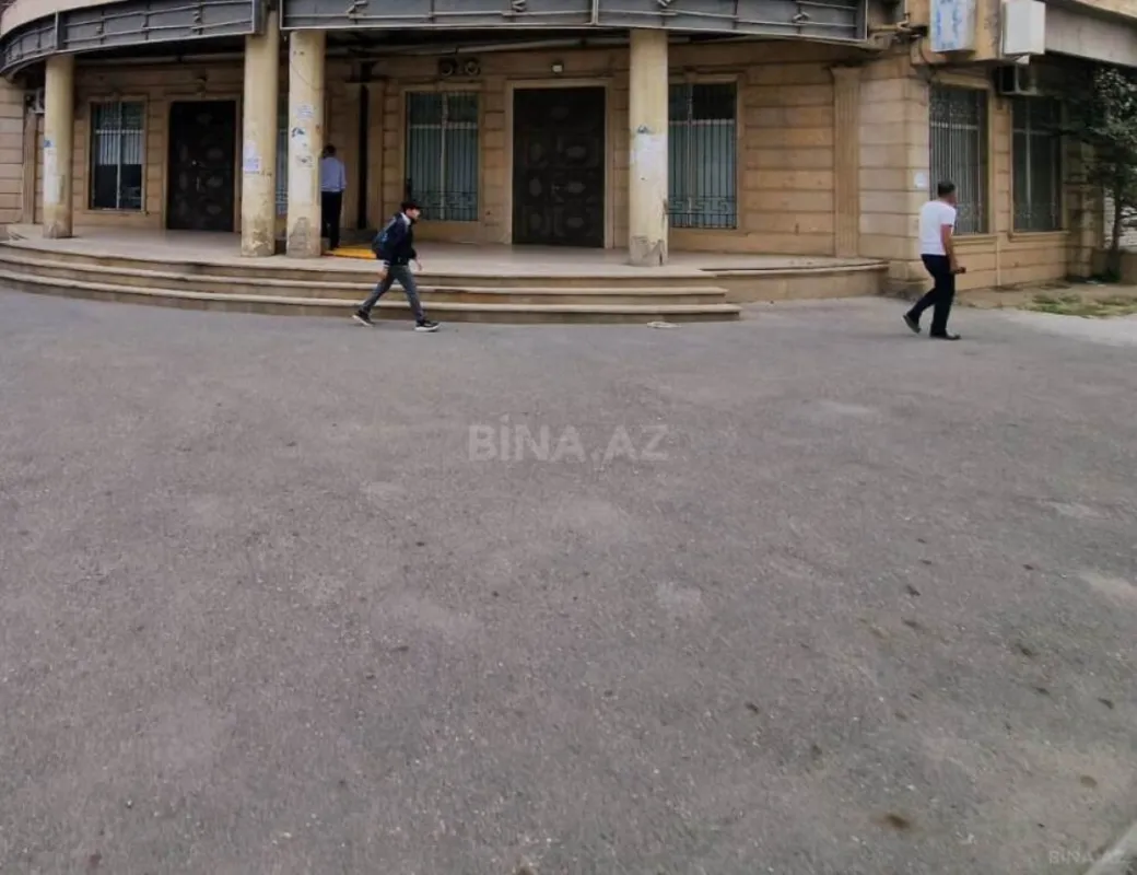 Satılır obyekt 210 m²