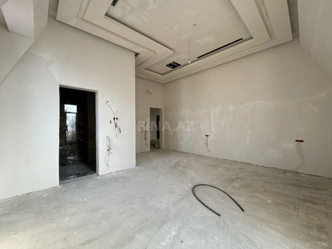 Satılır 4 otaqlı mənzil 423 m²