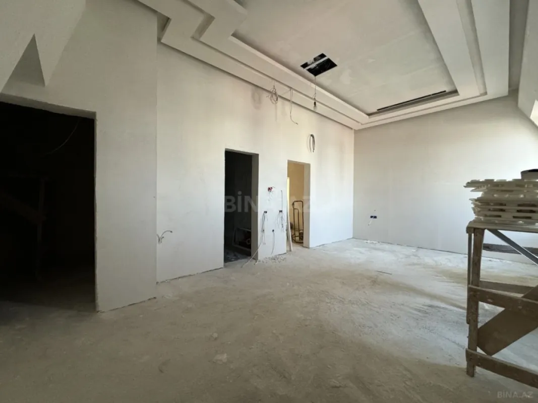 Satılır 4 otaqlı mənzil 423 m²