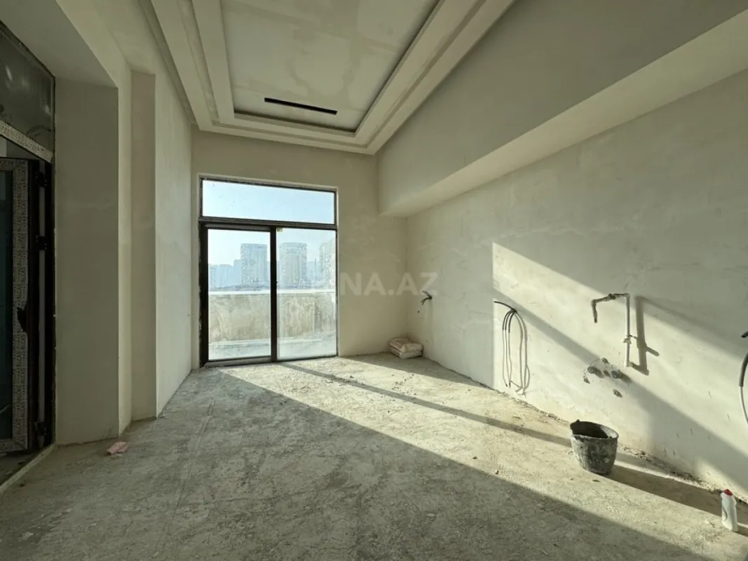Satılır 4 otaqlı mənzil 423 m²