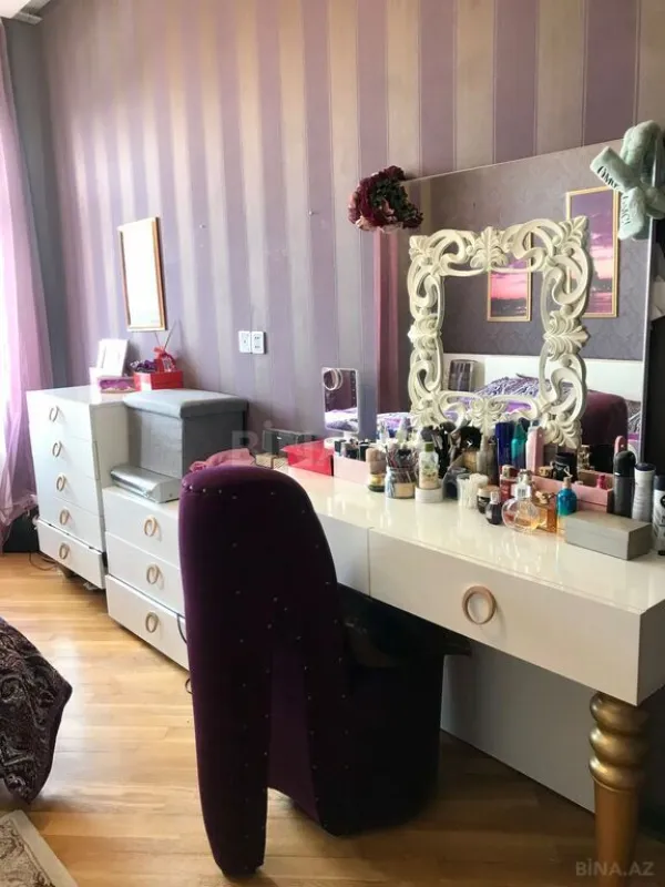 Satılır 3 otaqlı mənzil 130 m²