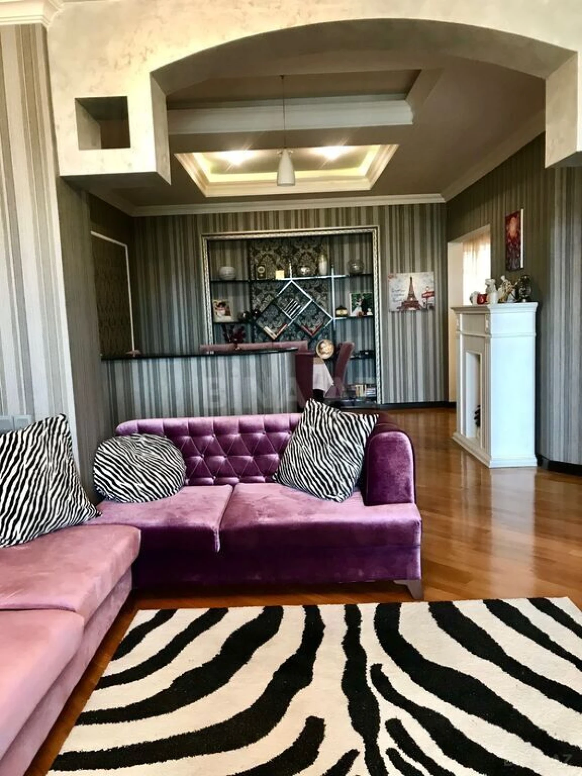 Satılır 3 otaqlı mənzil 130 m²