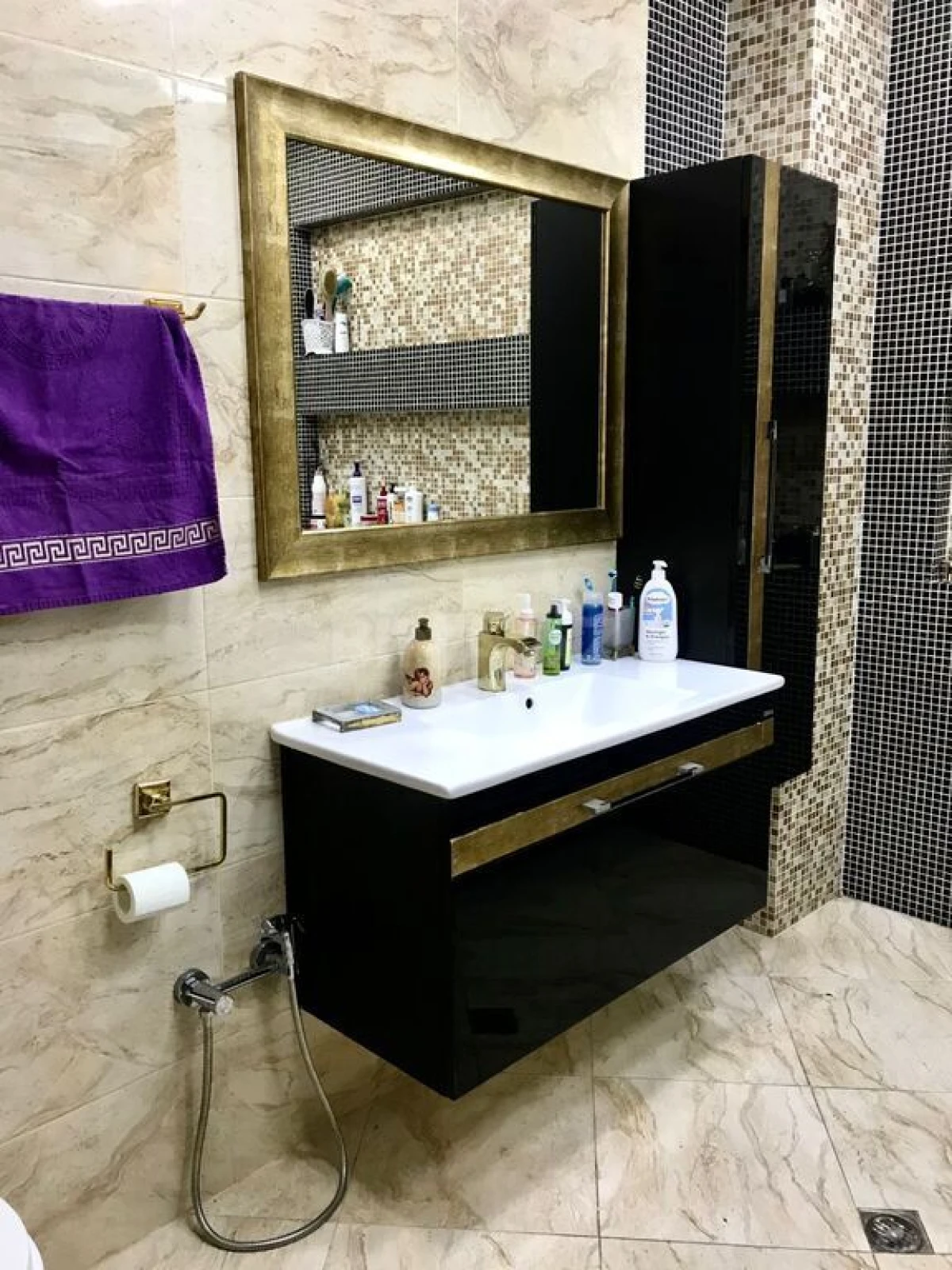 Satılır 3 otaqlı mənzil 130 m²