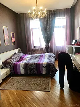 Satılır 3 otaqlı mənzil 130 m²