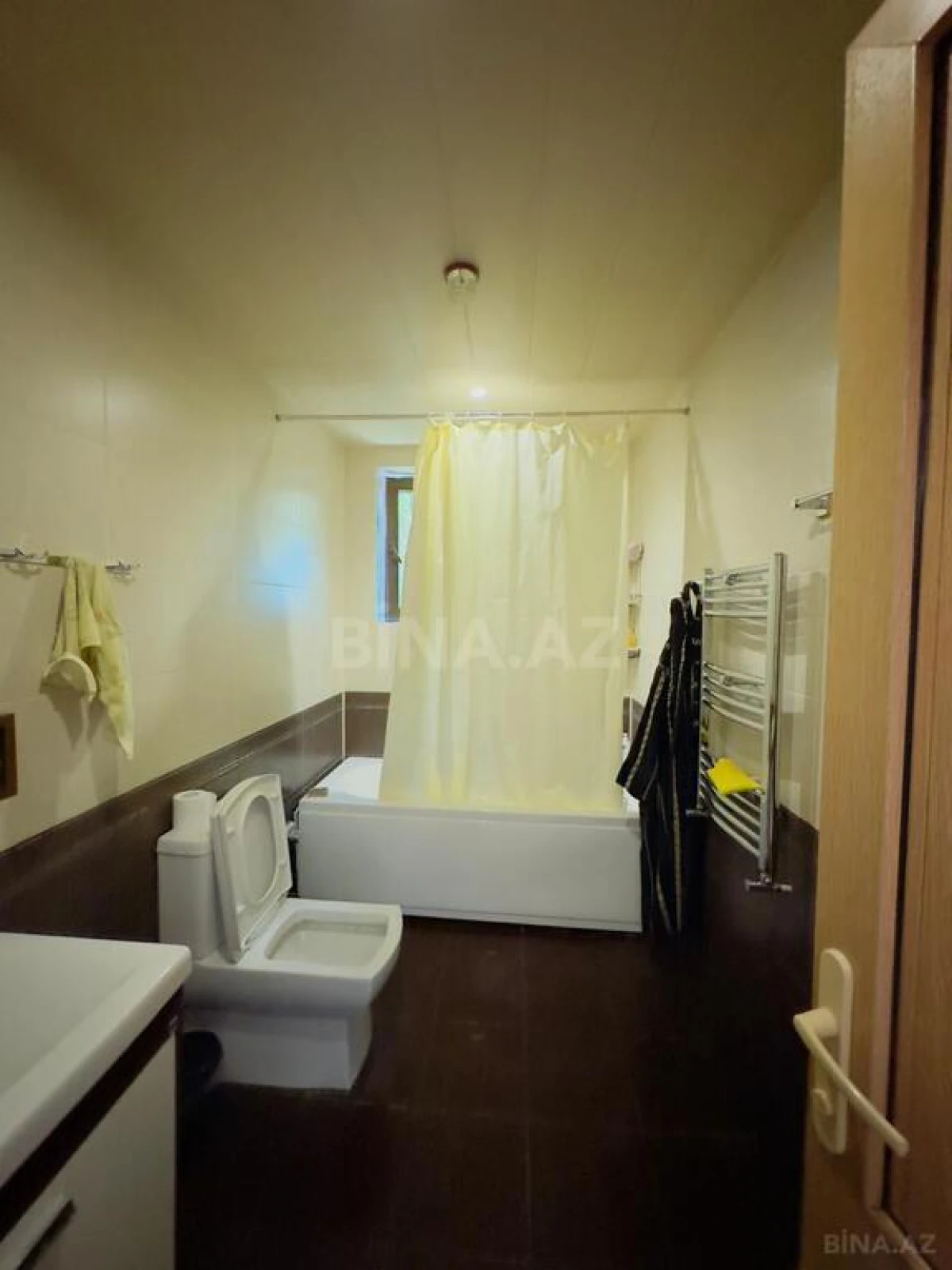 Satılır 5 otaqlı həyət evi 190 m²