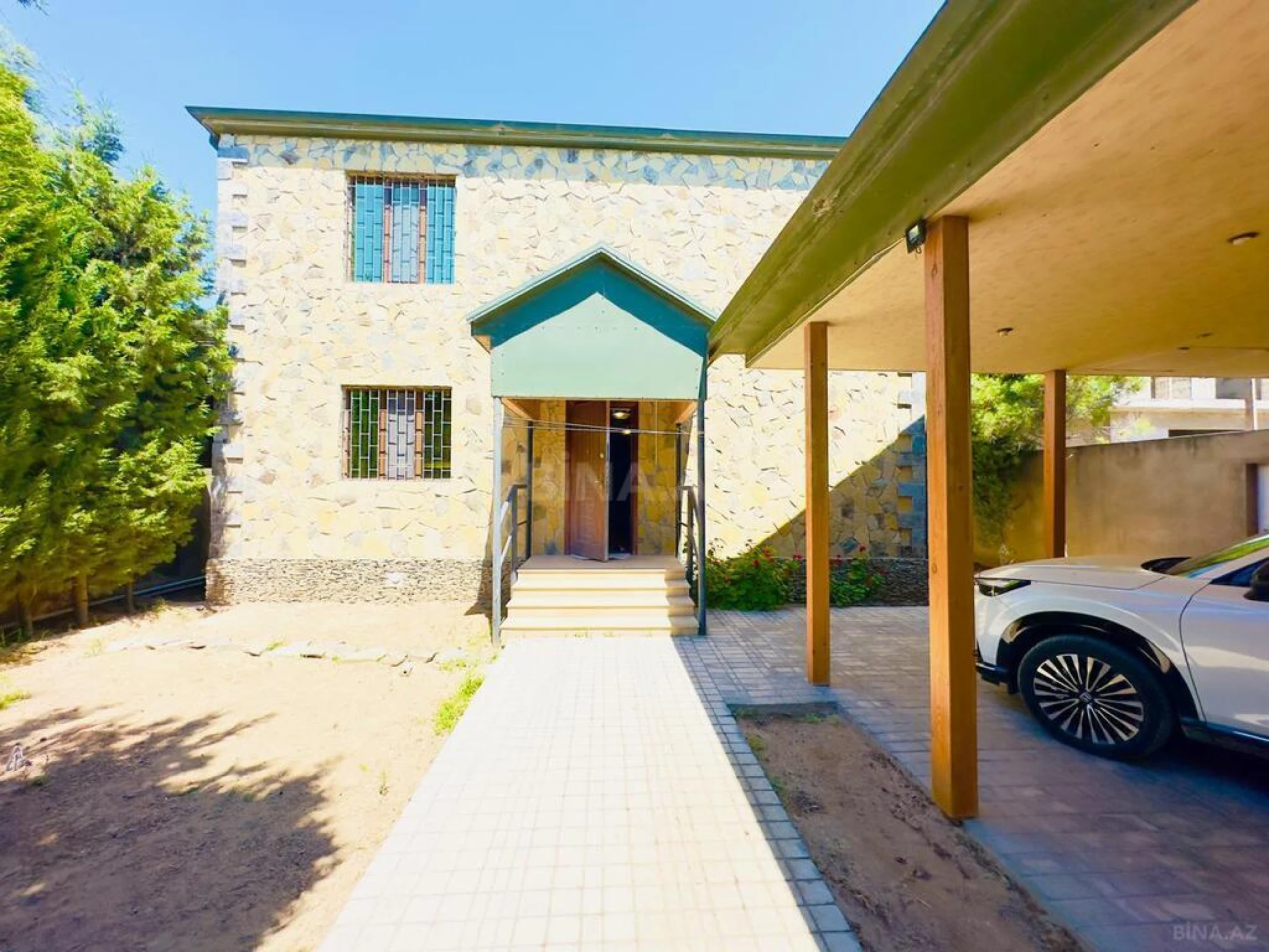 Satılır 5 otaqlı həyət evi 190 m²