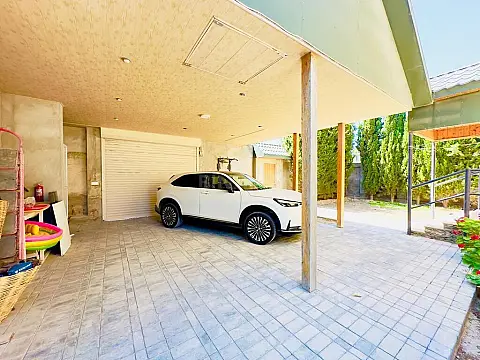 Satılır 5 otaqlı həyət evi 190 m²