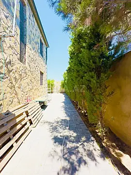 Satılır 5 otaqlı həyət evi 190 m²