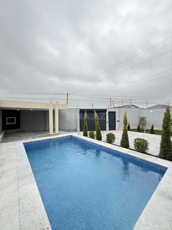 Satılır 4 otaqlı həyət evi 145 m²