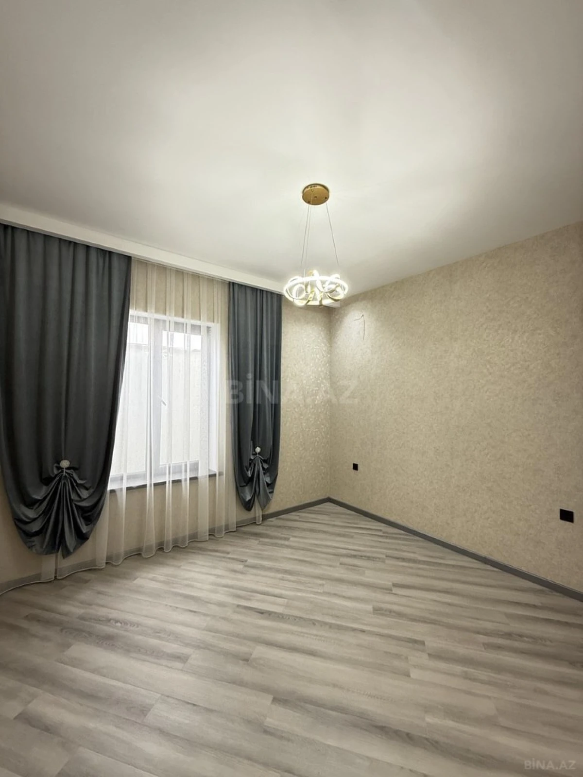 Satılır 4 otaqlı həyət evi 145 m²