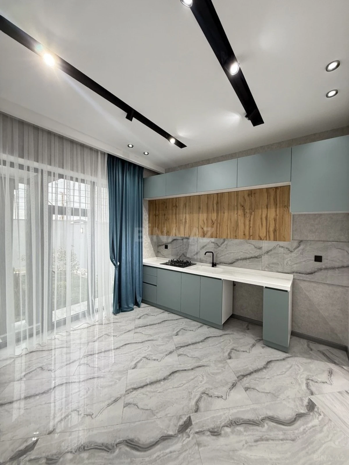 Satılır 4 otaqlı həyət evi 145 m²