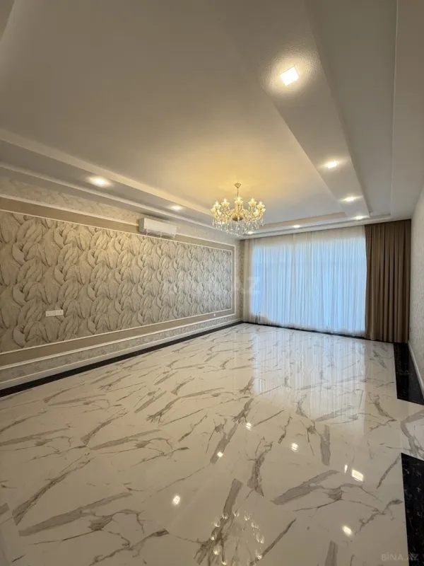 Satılır 5 otaqlı həyət evi 246 m²