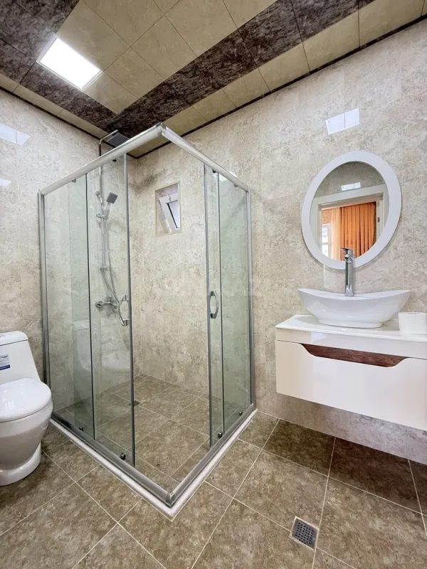 Satılır 5 otaqlı həyət evi 246 m²
