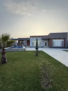 Satılır 5 otaqlı həyət evi 246 m²