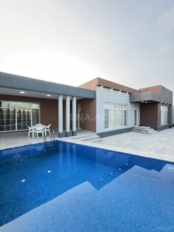 Satılır 5 otaqlı həyət evi 246 m²