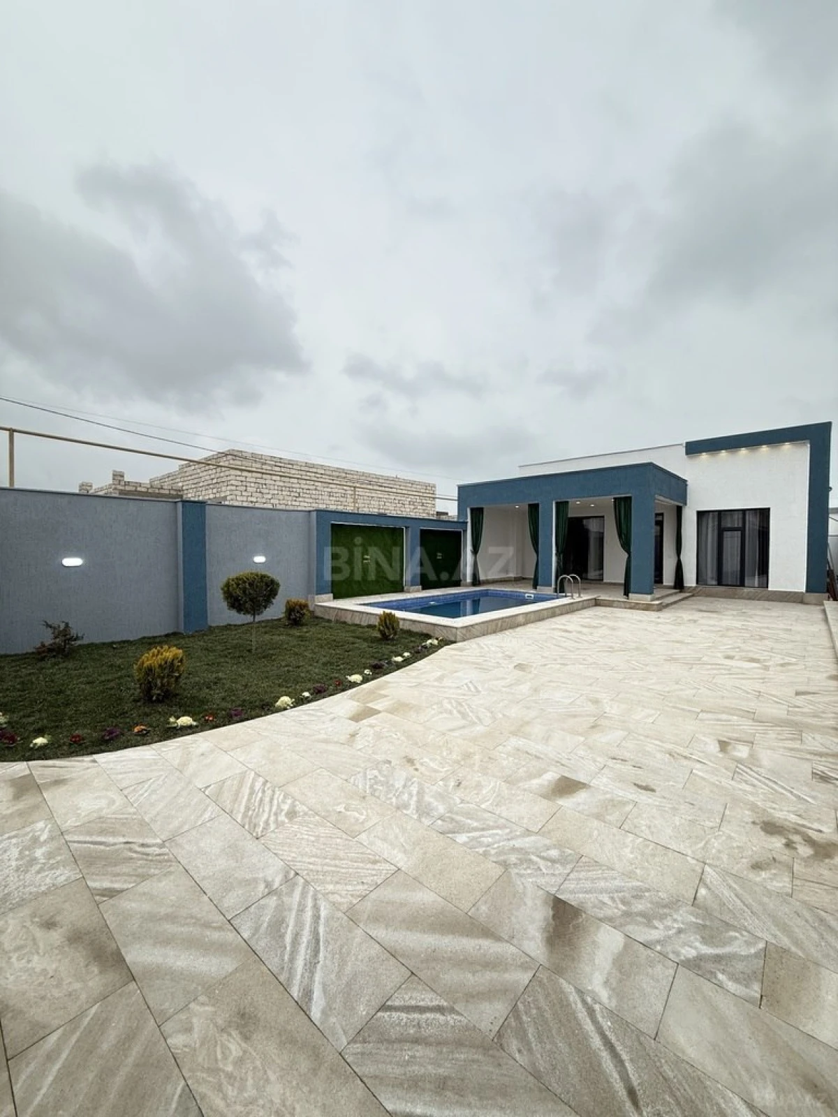 Satılır 4 otaqlı həyət evi 145 m²